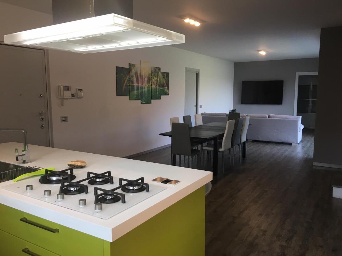 B&B Arcobaleno Longone al Segrino Luaran gambar